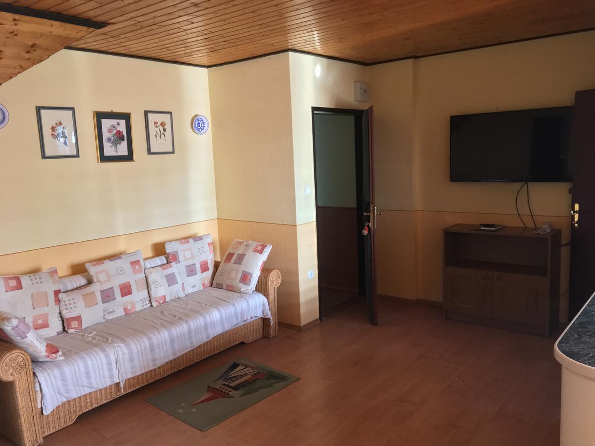 M7 - 129 Km Apartmanhaz Appartement Balatonszárszó Kamer foto