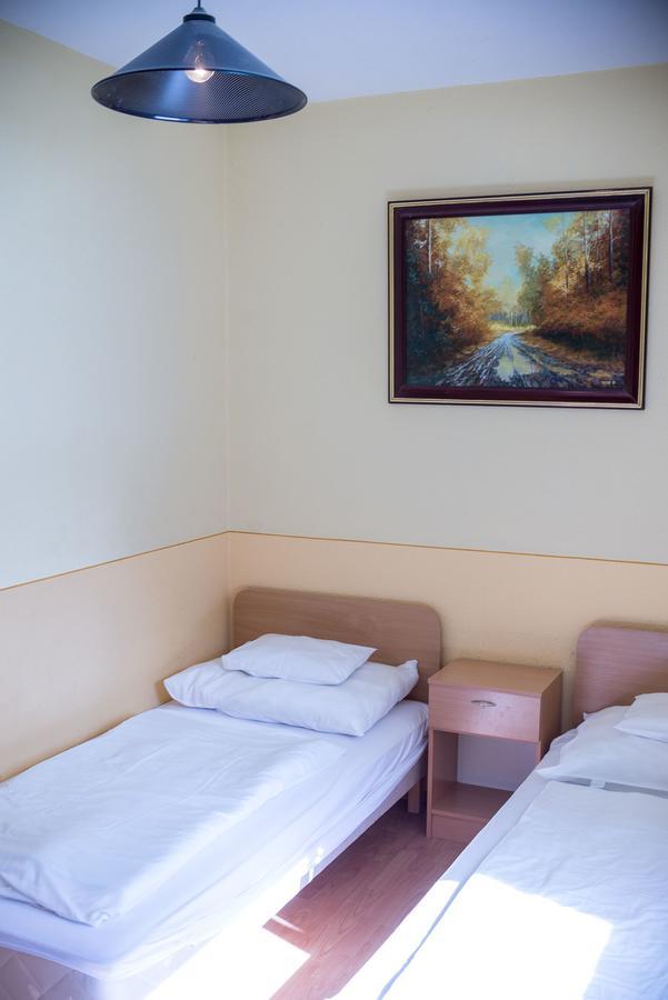 M7 - 129 Km Apartmanhaz Appartement Balatonszárszó Buitenkant foto